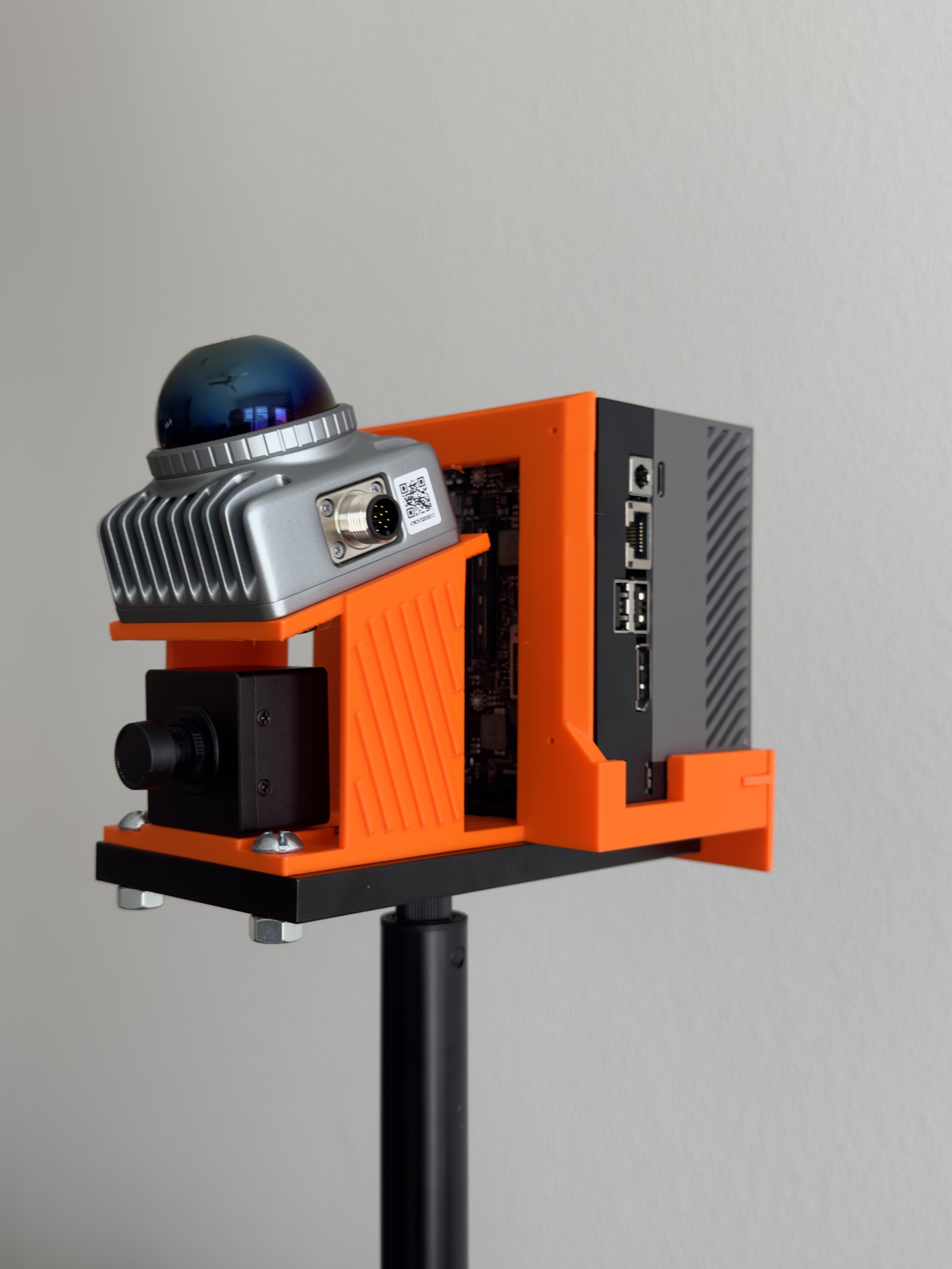Assembled Kadr-1 rig, the first edition right from the printer